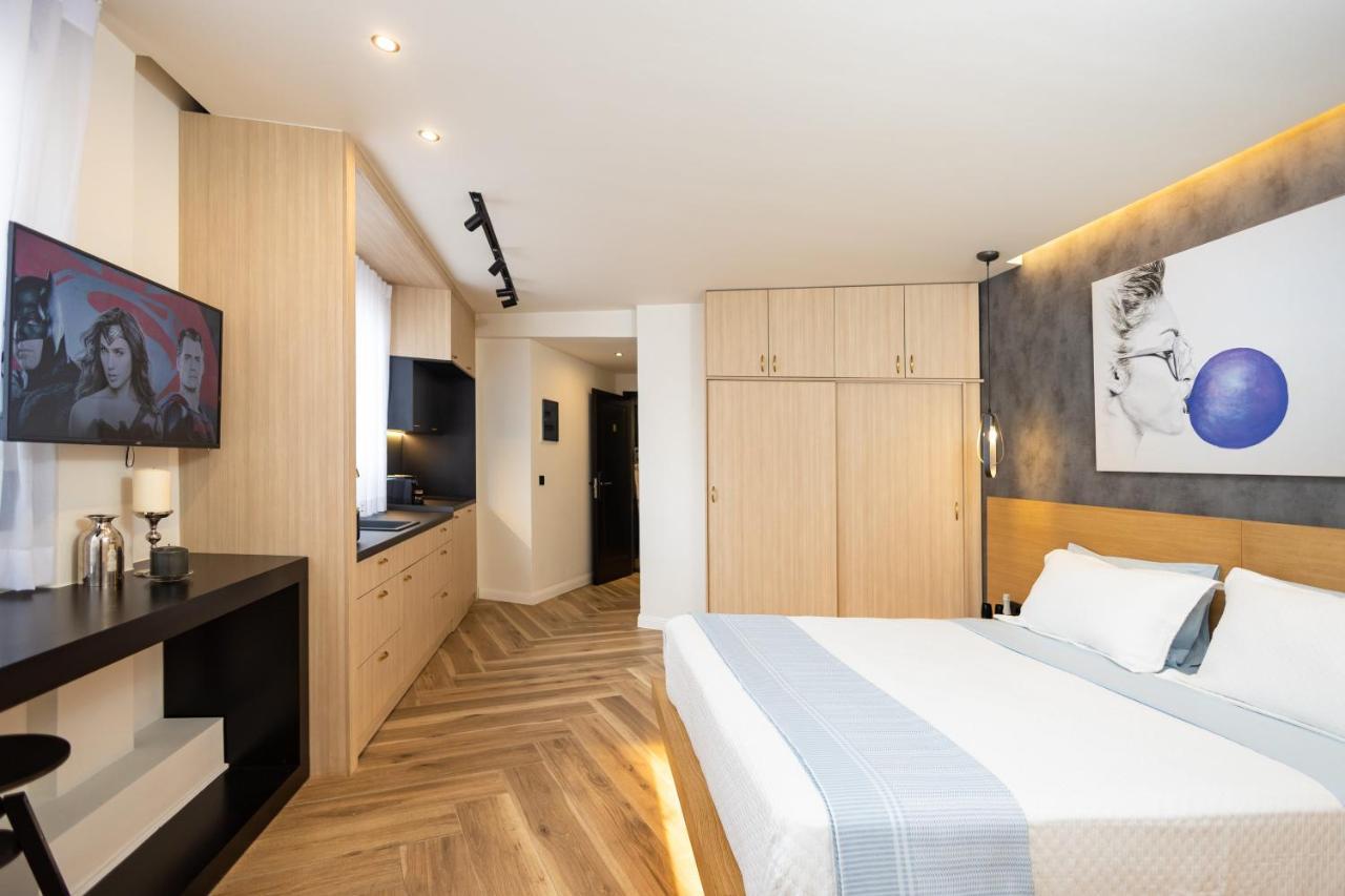 Triple A - Prime Location - Between Monastiraki & Syntagma Square-Free Parking! Athén Kültér fotó