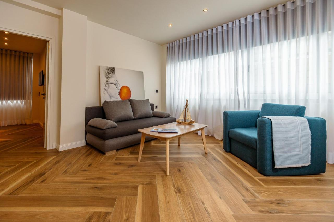 Triple A - Prime Location - Between Monastiraki & Syntagma Square-Free Parking! Athén Kültér fotó