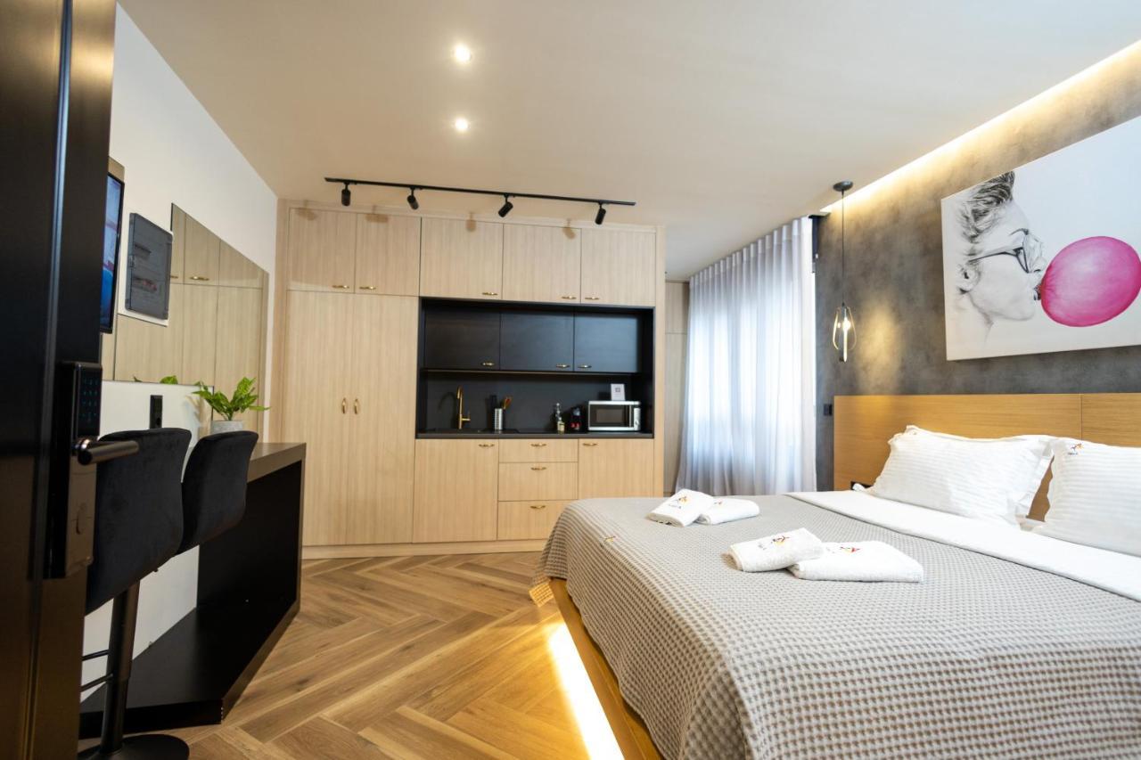Triple A - Prime Location - Between Monastiraki & Syntagma Square-Free Parking! Athén Kültér fotó