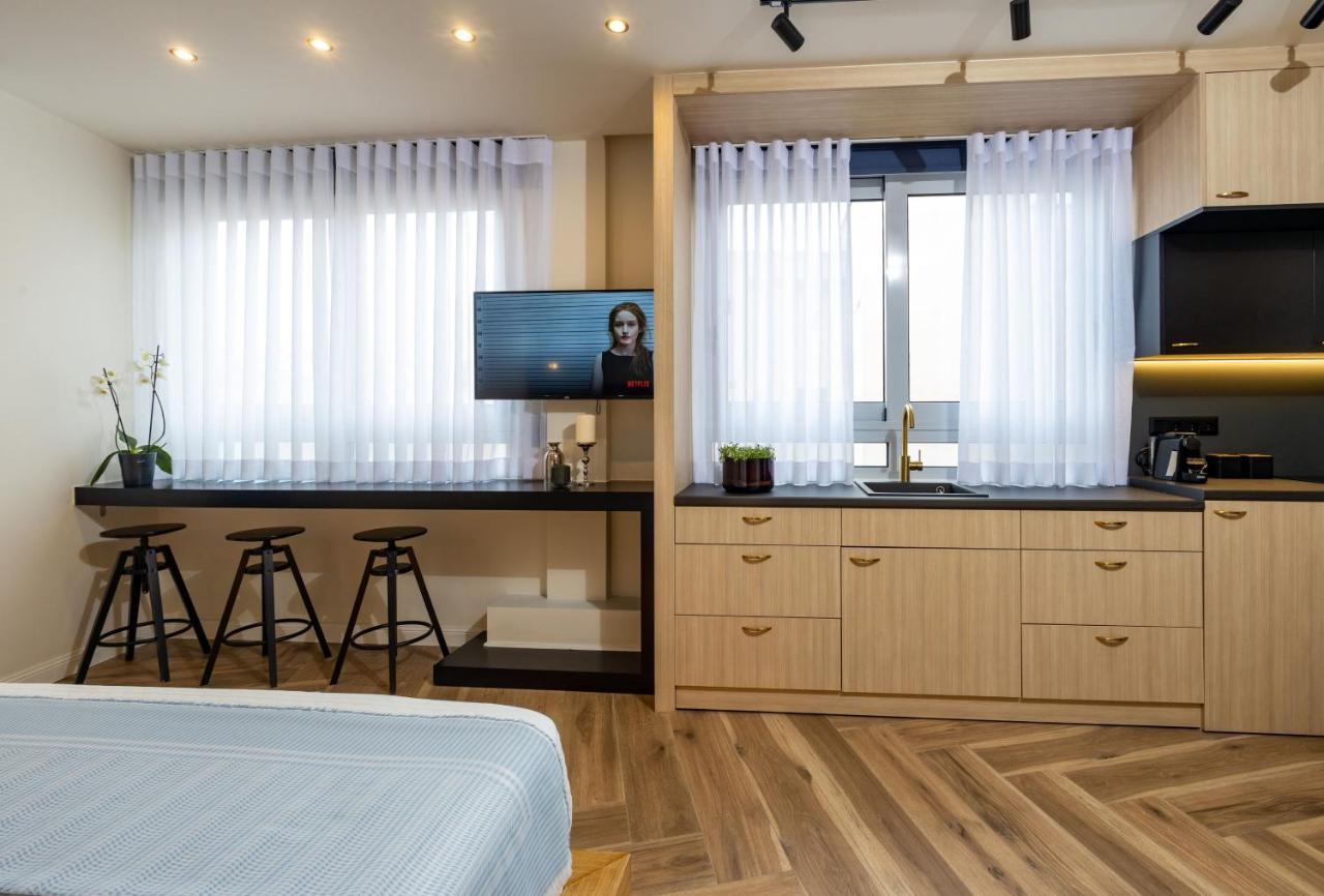 Triple A - Prime Location - Between Monastiraki & Syntagma Square-Free Parking! Athén Kültér fotó